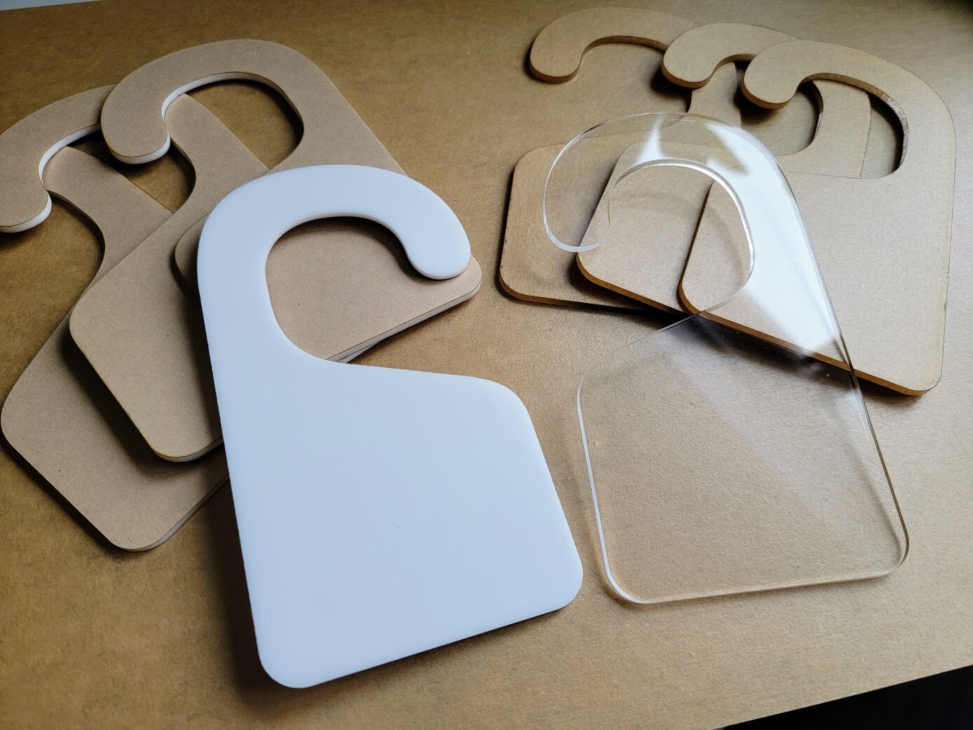 Perchas transparentes por mayor hotsell