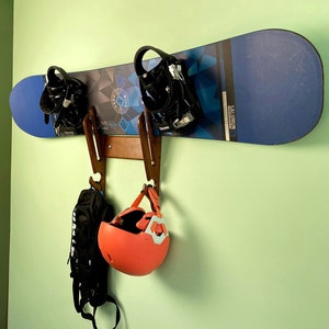 Best snowboard wall mount 2025