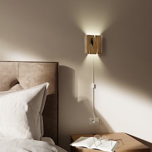 Enchufe de madera hecho a mano en aplique de lámpara de pared o con interruptor, lámpara de noche de pared de tamaño personalizado, iluminación de aplique, pantallas de lámparas, luces de pared de madera imagen 9