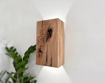 Prise en bois faite à la main dans une applique murale ou avec interrupteur, lampe de chevet murale de taille personnalisée, éclairage d'applique, abat-jour, appliques murales en bois