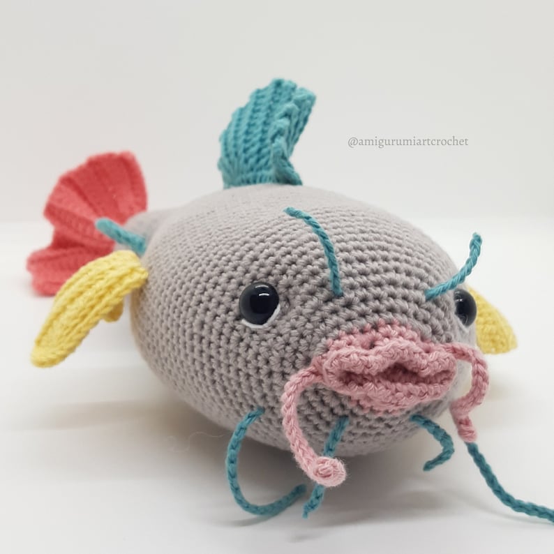 ENGLISH/SPANISH Charlotte the catfish amigurumi fish pdf pattern image 2