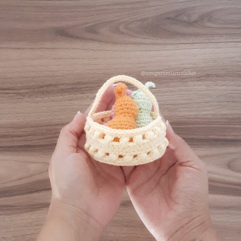 amigurumi pattern chocolate bunny crochet pattern Easter bunny patr\u00f3n ENGLISHESPA\u00d1OL Frida bear at Easter Osita Frida en Pascua