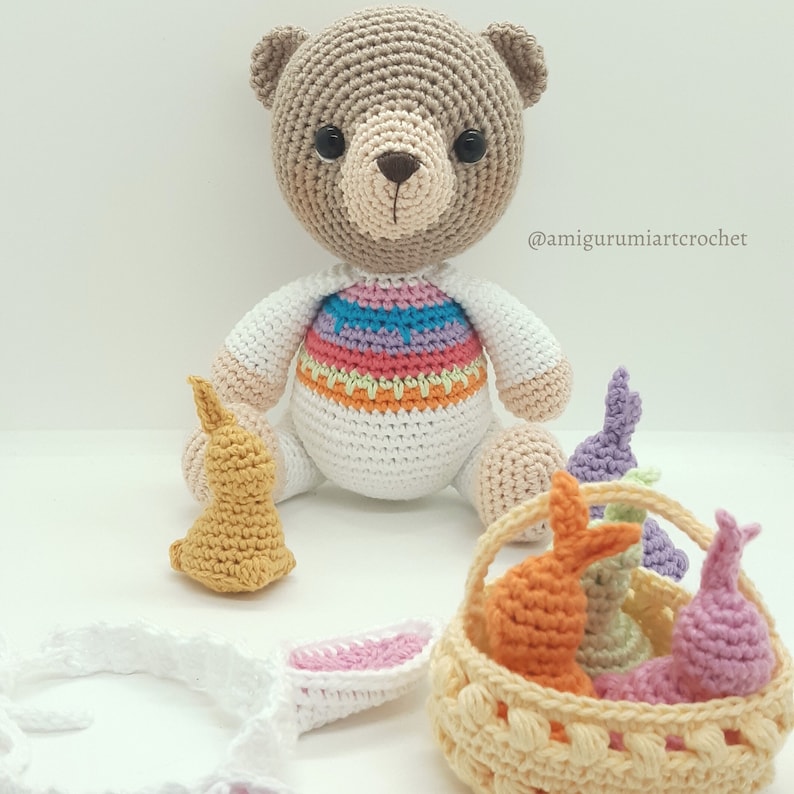amigurumi pattern chocolate bunny crochet pattern Easter bunny patr\u00f3n ENGLISHESPA\u00d1OL Frida bear at Easter Osita Frida en Pascua