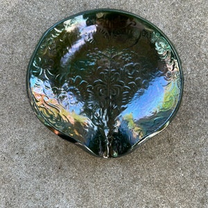 Zelflozende keramische zeepbakje met zeep//Made in USA Emerald Iridescence