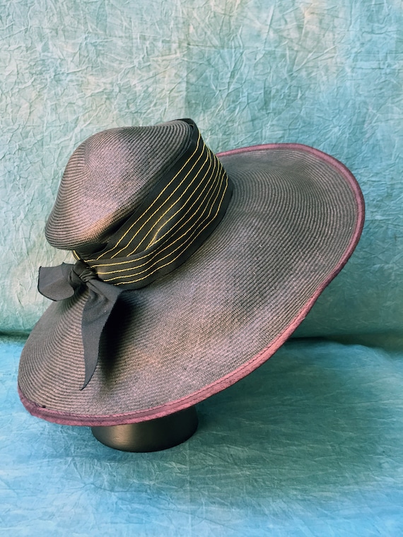 Rare 1950s Elegant Sun Straw Hat