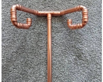 Staffe per appendere mangiatoie per uccelli in tubo di rame fatte a mano/appendono 2 mangiatoie. realizzato con tubo di rame da 15 mm + clip in plastica marrone