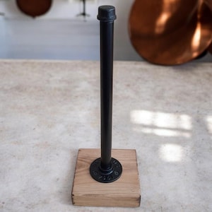 Suporte para toalhas de papel de ferro preto montado em base de madeira Escolha da cor da cera, 1/2 polegada ou 3/4 polegada 2 alturas disponíveis