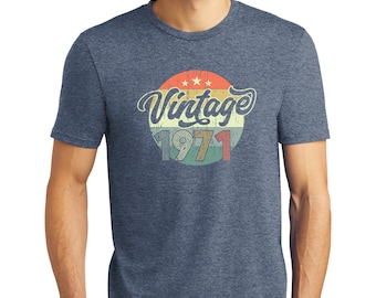 1971 Vintage Birth Year Distressed T-Shirt