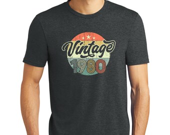 1980 Vintage Birth Year Distressed T-Shirt