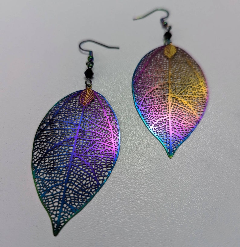 Cherry Tree Leaf Geometric Metallic Filigree Earrings with image 7
