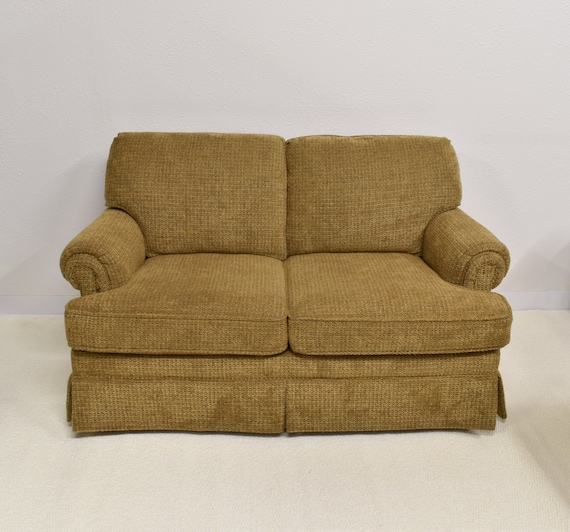 Traditional Rolled Arms Loveseat by Flexsteel Furniture Etsy Canada