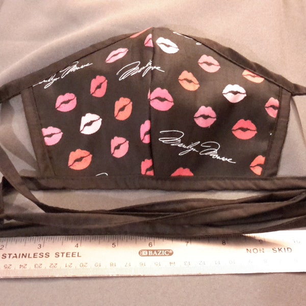 Cotton face mask with pocket for filter (Marilyn Monroe)