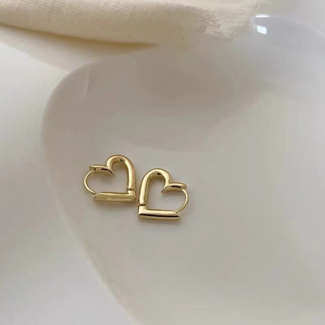 18K Gold Plated Love Heart Stud Earrings for Womenheart - Etsy