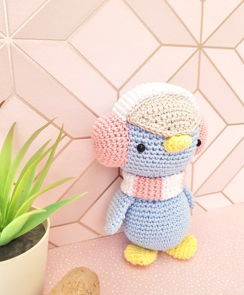 Amigurumi Penguin pattern / Pippa Penguin / Crochet Penguin image 2