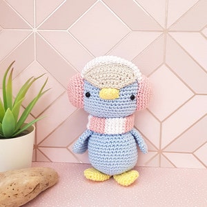 Amigurumi Penguin pattern / Pippa Penguin / Crochet Penguin image 6