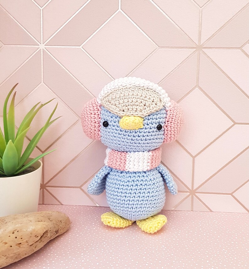 Amigurumi Penguin pattern / Pippa Penguin / Crochet Penguin image 6