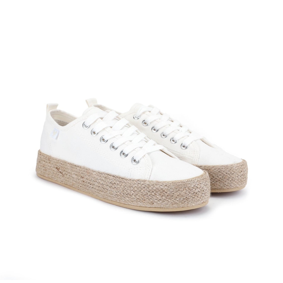 cabrillo canvas lace up sneaker