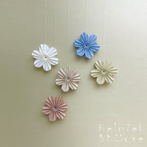 Lena Papierblume 8cm /Papierornament  /Design aus Papier /Origami /Blume /Dekoartikel /Wanddeko /Fensterdeko /weiß /rosa /grün / beige/ blau