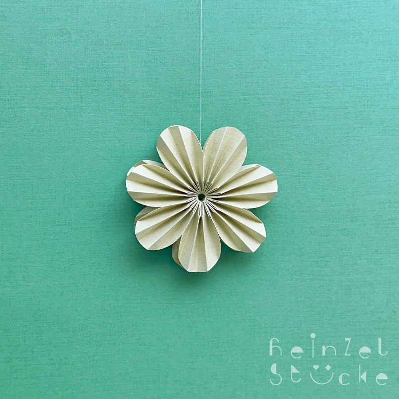 Fleur en papier Luna 10 cm / ornement en papier / design en papier / origami / fleur / objet de décoration / décoration murale / décoration de fenêtre / blanc / rose / vert / beige/bleu Bambus