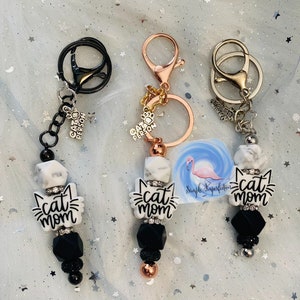 Cat Mom Keychain - Cat Lover Keychain - Gift