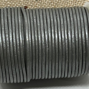 2mm Round Indian Leather - Metallic Grey - L2 - 8618