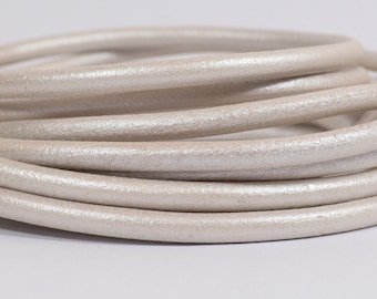 Cuero portugués redondo de alta gama de 5 mm - Blanco metalizado - 5RP-5 M - Elija su longitud