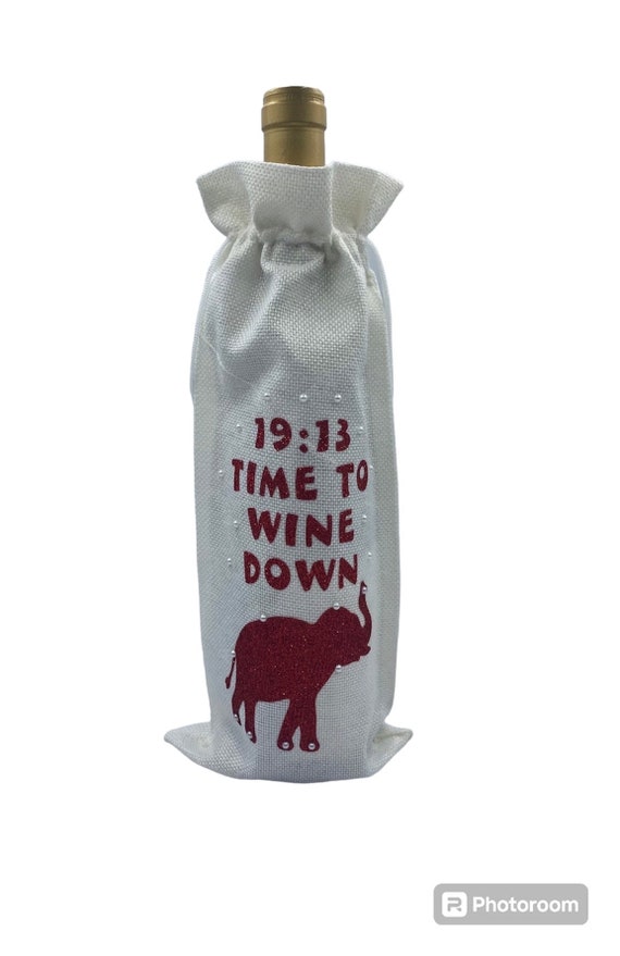 Delta Sigma Theta Wine Bag (white bag, white pearls)