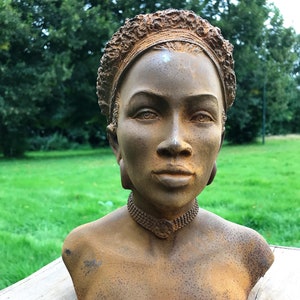 Beautiful bust of African woman - African style