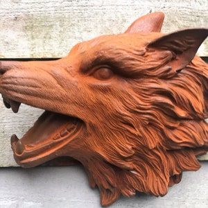 Varghuvud - Väggskulptur - Gjutjärnsvarg