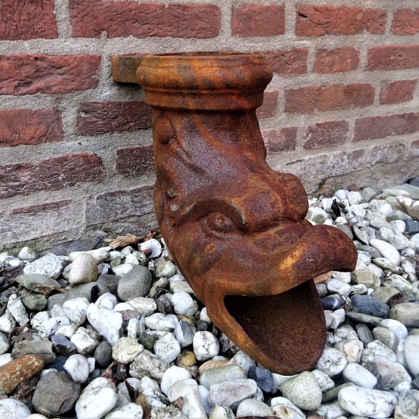 Rain pipe spout - Gargoyle