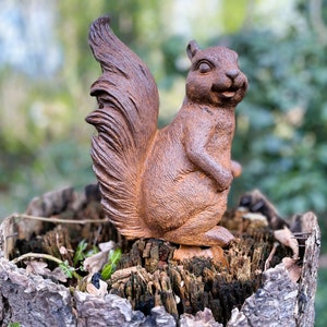 Beautiful cast iron squirrel | Garden Statue | Chipmunk