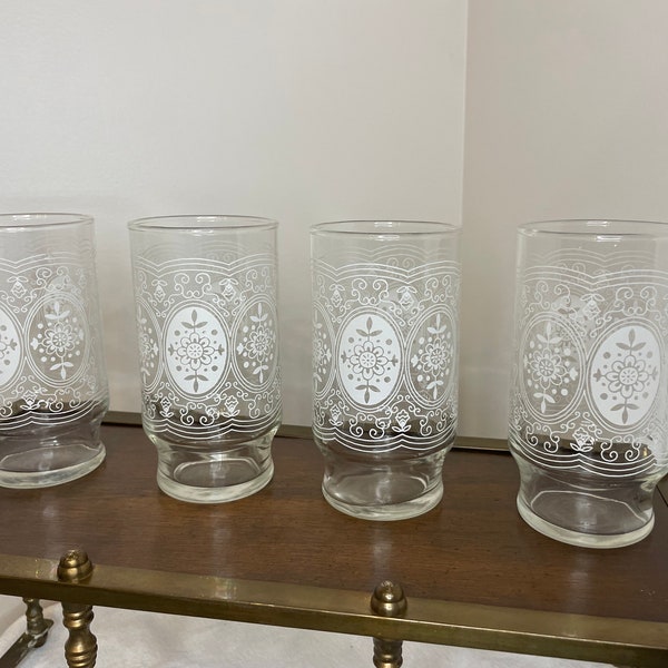 Vintage Lace detailed footed drinking glasses  white floral design bar ware mid century MCM glassware set of 4 Glass set of 4