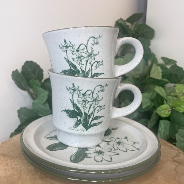 Vintage Noritake stoneware mugs and saucer set of 2 Mountain Flowers Green speckles coffee tea cups made in Japan Cottage core decor