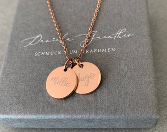 Personalisierte Kette mit 2 Plättchen in 13mm / 18mm in Edelstahl 18 Karat vergoldet / Kette mit Gravur