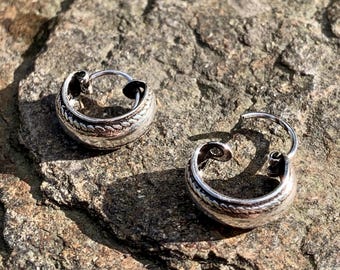 Örhängen i 925 sterlingsilver med mönster - Små ringar i sterlingsilver - Argollas plata de ley - Örhängen för honom - Herrsmycken