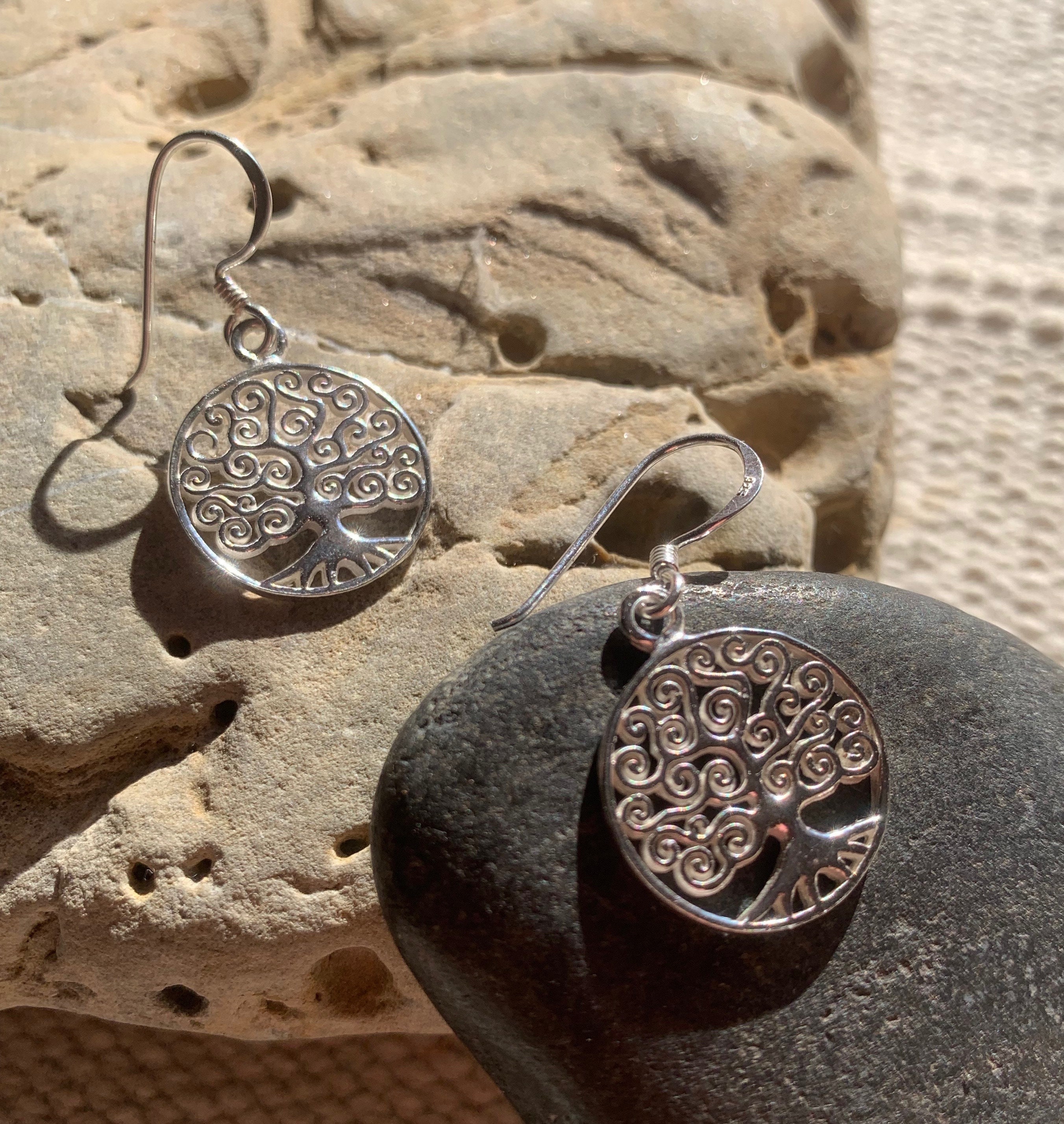 ソリッドシルバー 925 のツリー オブ ライフ ハンギング イヤリング