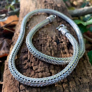 Herenketting van massief zilver 925, Balinese mesh. Zware herenketting van massief sterling zilver. Dikke handgemaakte ketting. Etnische sieraden. 46 cm.