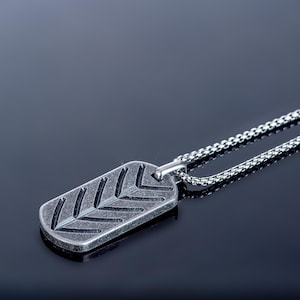 Collar gris antiguo, regalos vikingos para hombres, collar de barra de acero, collar con inicial, regalo del Día del Padre, colgante gótico, joyería vikinga