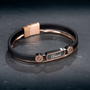 Pulsera con nombre, pulsera para hombre, regalos para marido, regalos para novio, ideas de regalos para hombres, pulsera de cuero y acero, pulsera personalizada