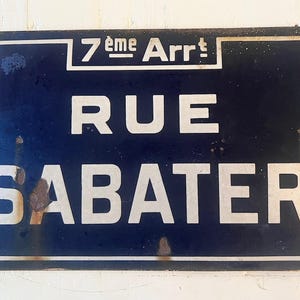 フランスの青いエナメル道路標識