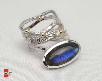 Ring 925 silver and 585 gold with an oval labradorite