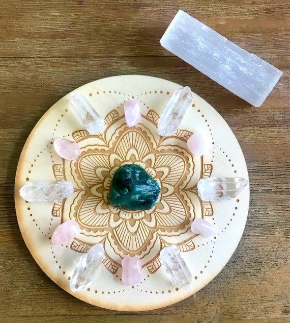 Love Communication Healing Crystal Grid Kit With Selenite Stick Reiki Infused Emerald Rose Quartz
