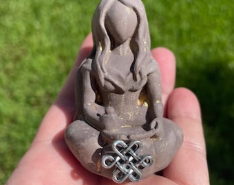 Cerridwen Welsh Goddess Inspiration Transformation Gypsum Statue Altar Sacred Space Deity Figurine