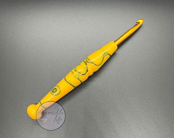 6.0mm Yellow and Black Ergonomic Crochet Hook - Hand Turned Unique Ergonomic Crochet Hook Handle with a Aluminum Tapered Crochet Hook