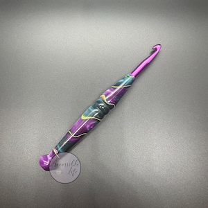 6.5mm Purple, Green and Yellow Ergonomic Crochet Hook - Hand Turned Unique Ergonomic Crochet Hook Handle with Aluminum Tapered Crochet Hook