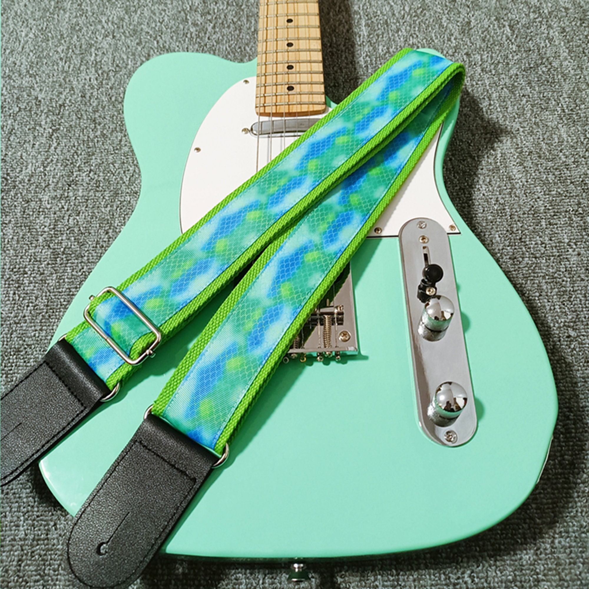 Fender surf green on sale guitar strap