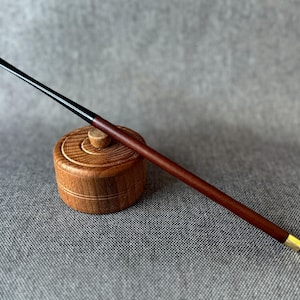 木製シガレットホルダー、ロングシガレットホルダー。ハンドメイド、直径10.6インチ/270mm、スリムなタバコにフィット、手彫りのシガレットホルダー