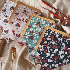 Carte de voeux florale/Carte vierge faite main/Carte de voeux/Carte de voeux vierge florale/Carte à motif floral/Carte de voeux élégante/Enveloppe pour carte