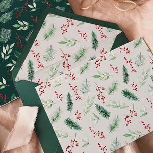 Biglietto d'auguri con bacche di pino/Biglietto vuoto fatto a mano/Biglietto di auguri di Natale/Bacche rosse di pino e salvia/Biglietto di auguri di buone feste/Biglietto di auguri di buon Natale