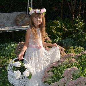 Boho lace sleeveless V-back chic flower girl dress